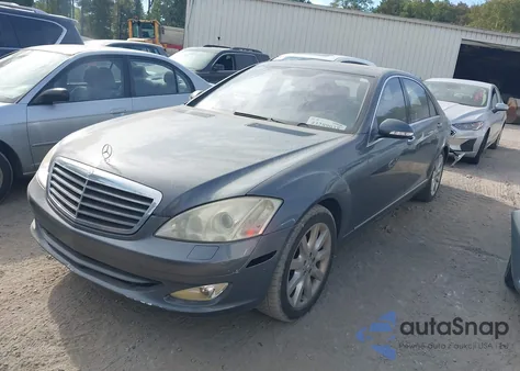2007 Mercedes-Benz S 550 z USA, uszkodzony, nr VIN WDDNG71X67A080615